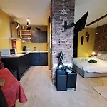 Le 23 - *